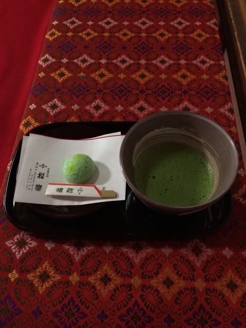 山吹まんじゅうとお抹茶です！！！